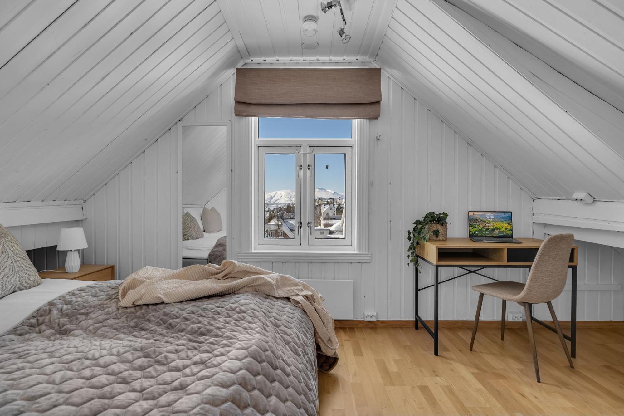 Cozy Central Loft Apartment With Amazing View Tromso Exterior photo